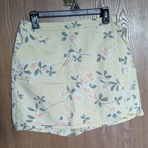 Gloria Vanderbilt Yellow Floral Wrap Skort, 10